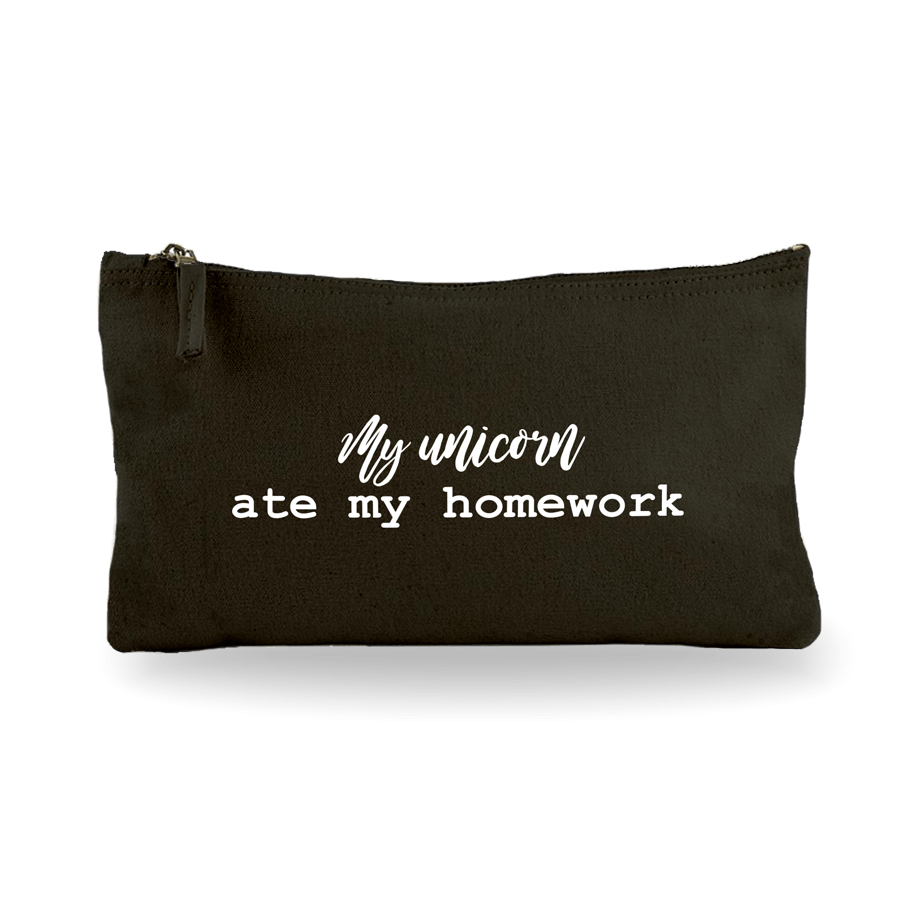 Peresnica_crna_my_unicorn_ate_my_homework Črna bombažna peresnica z napisom "My unicorn ate my homework"