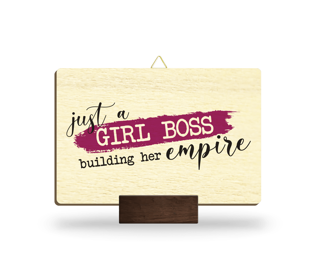 Slika_les_10x15_girl_building_her_empire Slika les z napisom "just a girl boss building her empire"