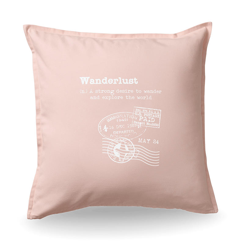 Vzglavnik_wanderlust_light_pink Svetlo roza vzglavnik z napisom "Wanderlust"